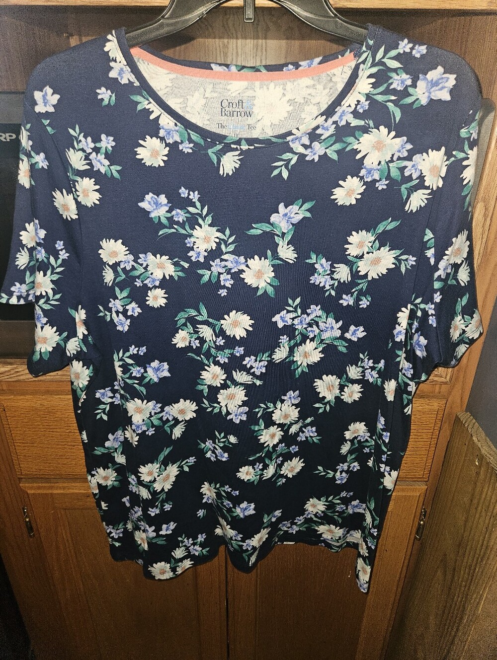 croft & barrow Navy Floral Short-Sleeve Tee with Cream & Light Blue Flowers